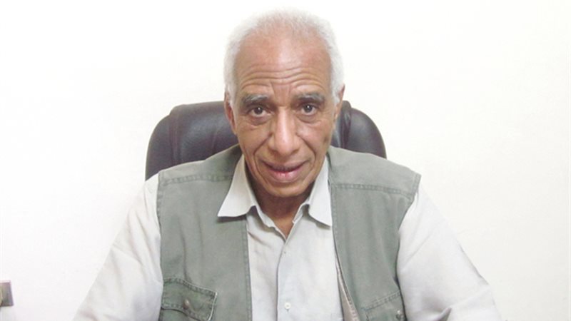 الشاعر حسن طلب