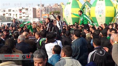 بالفيديو.. ألتراس مصراوي يمنع «أبو علي» من الرحيل عن النادي البورسعيدي