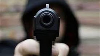 إصابة ضابط بالسويس بثلاث رصاصات أثناء مطاردته مسلحًا