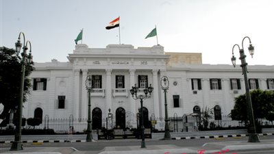 محافظ المنيا يُهنئ الأقباط بـ