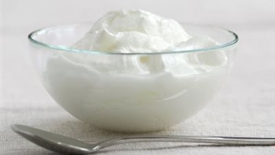 اللبن الرائب يقوي المناعة ويخلصك من الحموضة في رمضان