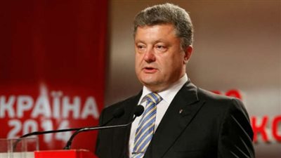 الرئيس الأوكراني يأمر برفع علم بلاده في سلافيانسك