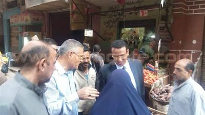 بالصور.. مسيرة انتخابية لرئيس «الحرية» بشبرا الخيمة