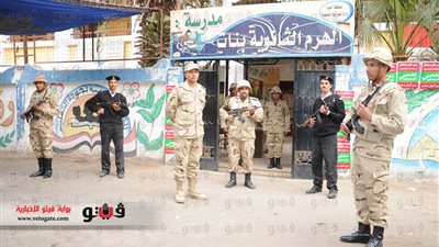 بالصور.. القوات المسلحة والشرطة تتسلم جميع مقار لجان «الاستفتاء»