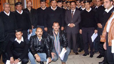 بالصور: تكريم 35 ضابطًا وأمين شرطة بالسويس