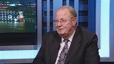 خبير عسكري: مكالمة وزير الدفاع الأمريكي للسيسي تأتي في إطار الدبلوماسية