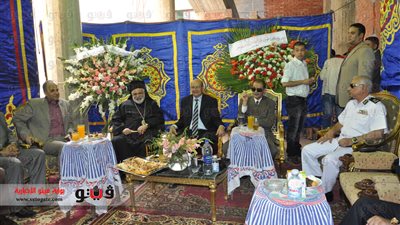 محافظ الجيزة يشارك الأقباط احتفالاتهم بعيد القيامة