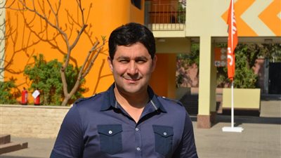 أحمد شاكر يبدأ حملته الدعائية بـ