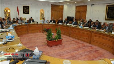 وزير الإسكان لمسئولي المياه: اللي هيقصّر مع ألف سلامة