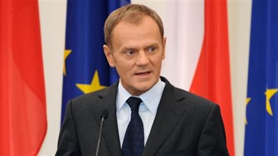 رئيس وزراء بولندا الأسبق يعرض تجربة وراسو في التحول الاقتصادي