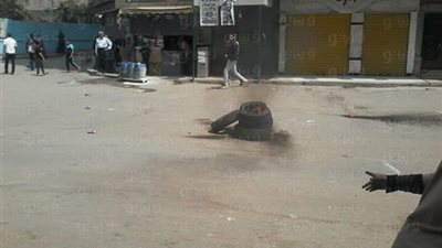 عناصر «الإرهابية» يقطعون شارع المطراوي بالمطرية.. واشتباكات مع الأمن