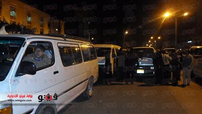 بالفيديو والصور.. تكدس السيارات أمام مسجد النصر قبيل الاستفتاء بالمنصورة