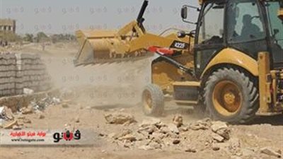 بالصور.. حملة لإزالة التعديات على أملاك الدولة فى أسوان