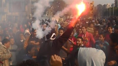 أنصار الإرهابية بحلوان يطلقون الشماريخ على الشرفات المؤيدة للسيسي