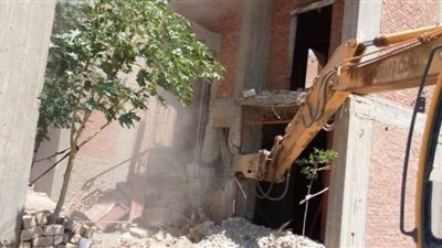 منها 15 فدانا جار حرثها.. إزالة كاملة لـ 14حالة تعد بالمنيا | فيديو