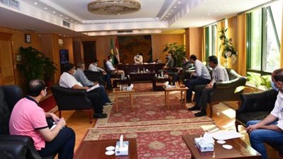 ‏محافظ الفيوم يتابع مع رؤساء المدن إجراءات التصدي لفيروس كورونا