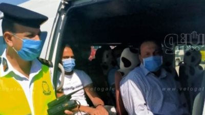 سحب 143 رخصة قيادة لعدم ارتداء الكمامات الطبية في المنوفية | صور