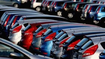تجار السيارات: الخصومات الحالية سببها تراجع المبيعات