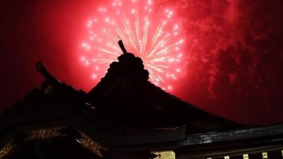 في ظل كورونا.. الألعاب النارية تضيء سماء اليابان | صور