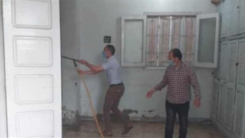جانب من التطهير والتعقيم