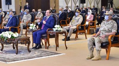  تنفيذا لتكليف الرئيس.. توافد رحلات طيران عودة العالقين من الكويت والسعودية ولبنان.. ونقلهم للحجر الصحي لمدة أسبوع