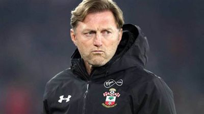 ساوثهامبتون يجدد عقد مدربه رالف هازنهاتل 4 مواسم