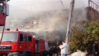 نشوب حريق أعلى سطح أحد العقارات في الهرم