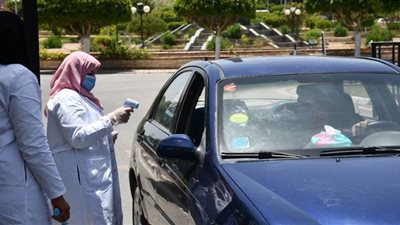 تشديد الإجراءات الاحترازية على بوابات جامعة قناة السويس | صور