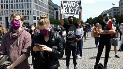 أبو سعدة: غالبية المتظاهرين في أمريكا ضد عنصرية الشرطة