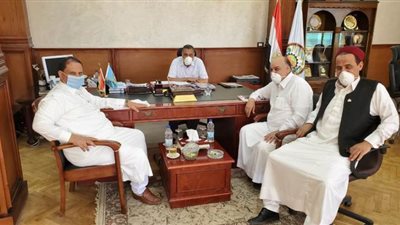 خلال لقاءه محافظ مطروح.. أحمد رسلان يشيد بمتابعة إجراءات مواجهة فيروس كورونا