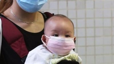 أستاذ مناعة: الكمامات تضرالرضع | فيديو