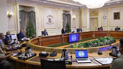 رئيس الوزراء يتابع موقف تنفيذ المشروعات بمحافظة القاهرة.. ويكلف بسرعة الانتهاء من مشروعات الطرق والكباري وممشى 