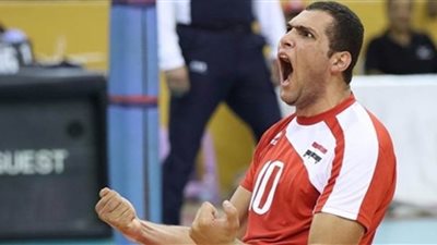 محمد عادل: الأهلي يغرد منفردا في كوكب آخر