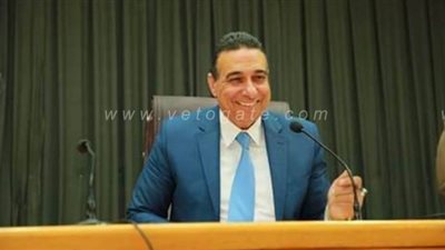 بعد أنباء عن نقله.. السكرتير العام لمطروح يرافق المحافظ ونائبته في جولة تفقدية