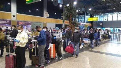 3 طائرات إجلاء تغادر إلى بيروت لعودة المصريين العالقين