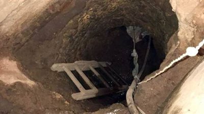 ضبط شخصين لقيامهما بالتنقيب عن الآثار داخل منزل في الخليفة