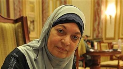 مهجة غالب تطالب بارتداء المصلين للكمامات وتعقيم المساجد عقب كل صلاة