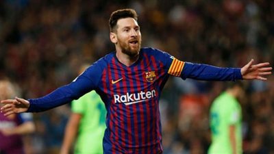 ميسي يغيب عن مران برشلونة.. اعرف السبب