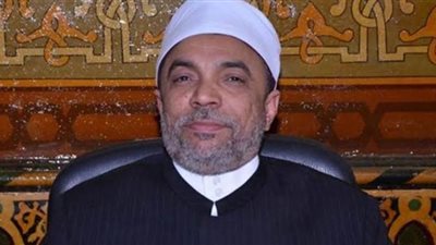 رئيس القطاع الديني يقدم واجب العزاء لأسرة وزير الأوقاف الأسبق