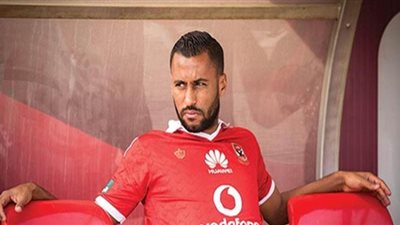 نجم الأهلي السابق: حسام عاشور وقع في الفخ