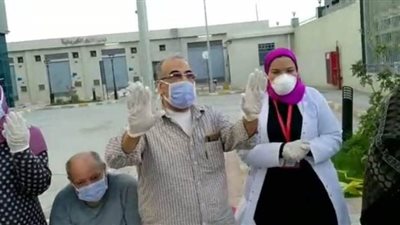 تعافى 17 حالة مسنة من فيروس كورونا بمستشفى العجمي | صور