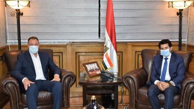 وزير الرياضة يلتقي الخطيب على خلفية أزمة تركي آل الشيخ