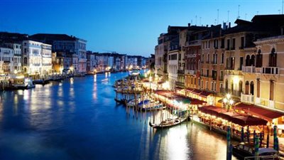 إيطاليا تستعد لاستقبال السائحين الأجانب