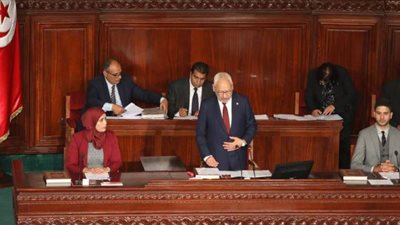نائبة تونسية للغنوشي: لا يشرفنا أن تكون رئيسًا للبرلمان وكيف دخلت البلاد رغم الأحكام ضدك