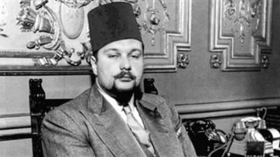 الملك فاروق يستورد أدوات للزينة تصل بعد خلعه