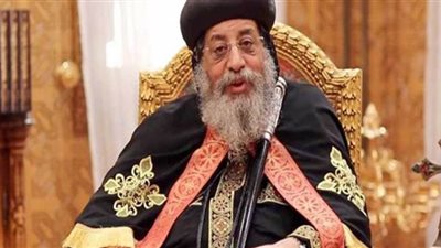 البابا تواضروس يعزي مطران شبرا الخيمة في رحيل القمص بولا عياد