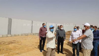 محافظ الوادي الجديد يكلف باستغلال أرض فضاء لإقامة جراج للمصالح الحكومية