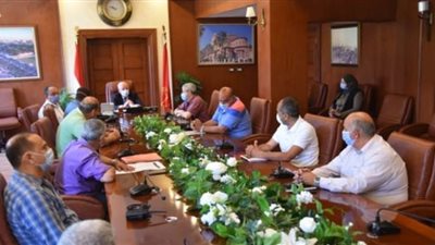 محافظ بورسعيد يشيد بجهود رؤساء الأحياء وإسهاماتهم الفعالة بالتنمية| صور