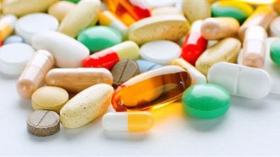 غرفة الدواء: كثرة تناول الفيتامينات يؤذي الكلى