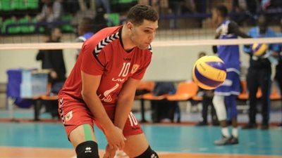 محمد عادل لاعب الكرة الطائرة يجدد تعاقده مع الأهلي